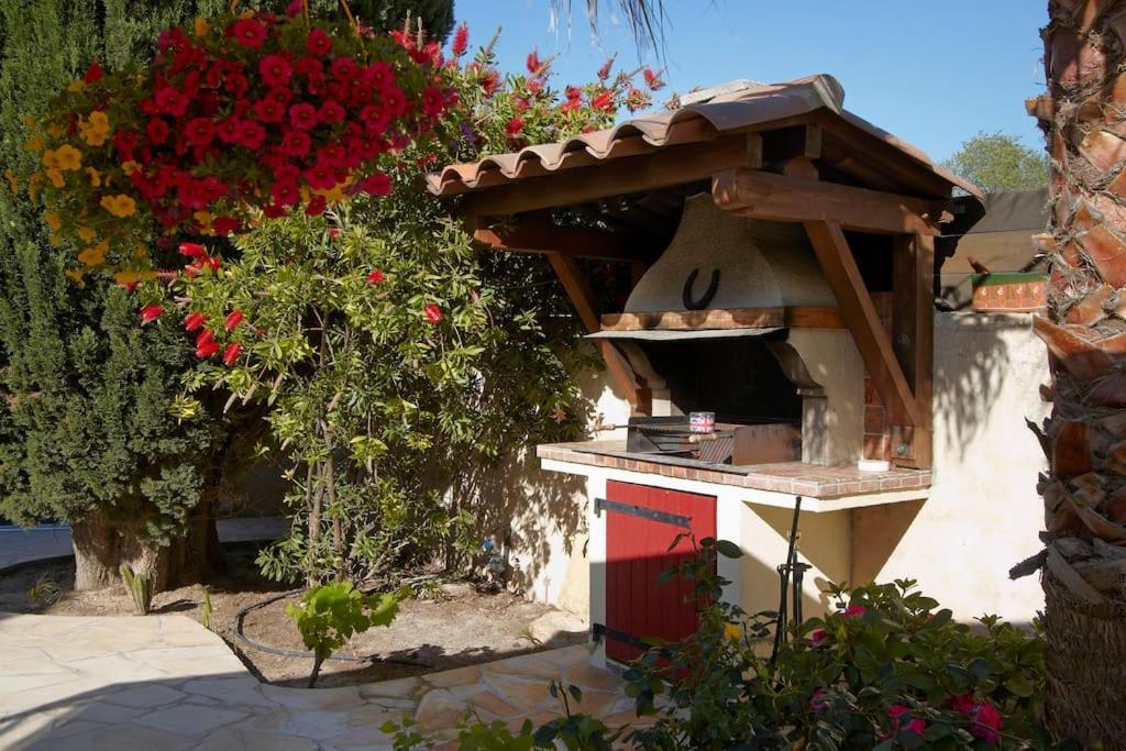 Studio Dans Villa Avec Piscine Cassis Exterior photo